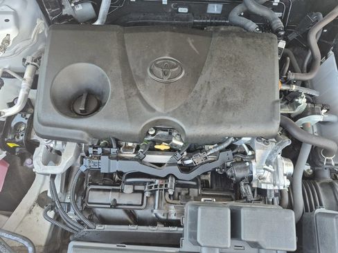 Used 2023 Toyota RAV4 LE AWD/4WD image 17