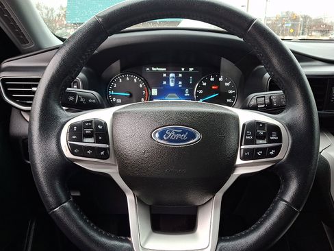Certified 2023 Ford Explorer XLT w/ Equipment Group 202A image 21