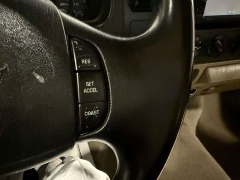 Used 2005 Ford F250 XL image 31