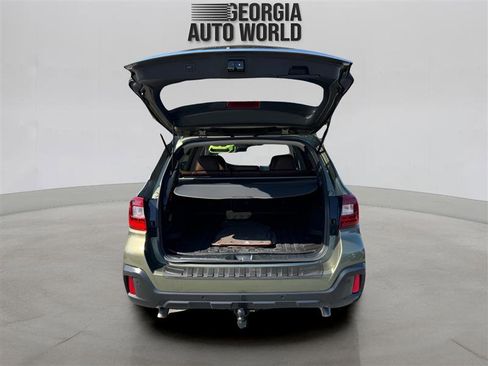 Used 2018 Subaru Outback 3.6R Touring w/ Popular Package #3 image 9