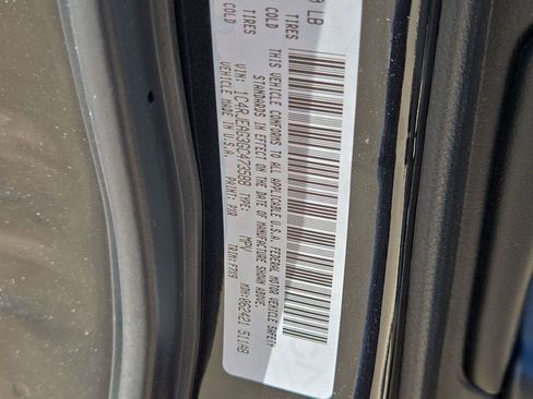 Used 2016 Jeep Grand Cherokee Laredo image 32