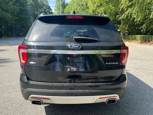 Used 2017 Ford Explorer Platinum AWD/4WD image 8