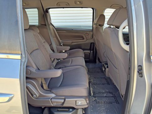 Used 2019 Honda Odyssey EX image 35