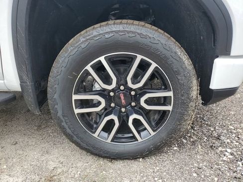 New 2026 GMC Sierra 1500 AT4 AWD/4WD image 6