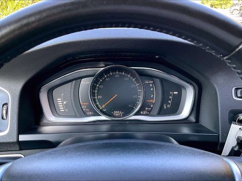 Used 2018 Volvo V60 T5 Cross Country AWD/4WD image 26
