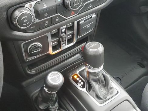 New 2026 Jeep Gladiator Sport image 11