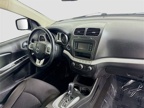 Used 2019 Dodge Journey SE w/ Connectivity Group image 28