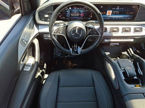 Used 2025 Mercedes-Benz GLE 350 4MATIC w/ Driver Assistance Package image 11