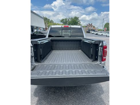 Used 2021 RAM 1500 Laramie RWD image 8