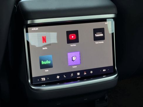 Used 2025 Tesla Model S image 29