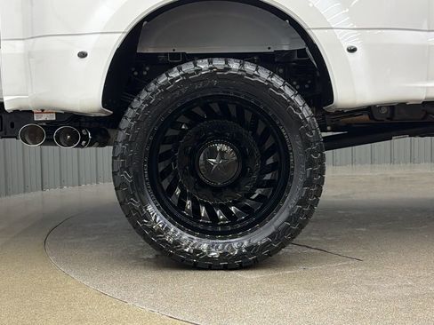 Used 2026 Ford F450 Platinum w/ FX4 Off-Road Package AWD/4WD image 12