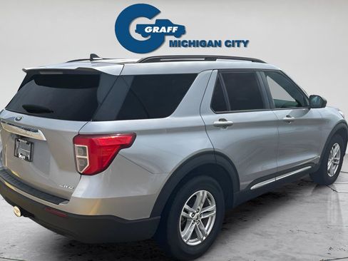 Used 2024 Ford Explorer XLT w/ Class IV Trailer Tow Package AWD/4WD image 5