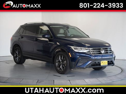 Used 2022 Volkswagen Tiguan SE AWD/4WD image 1