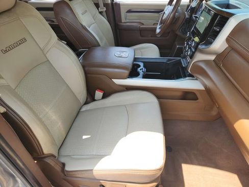 Used 2022 RAM 2500 Laramie AWD/4WD image 12