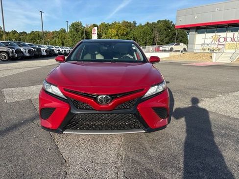 Used 2019 Toyota Camry XSE FWD image 2