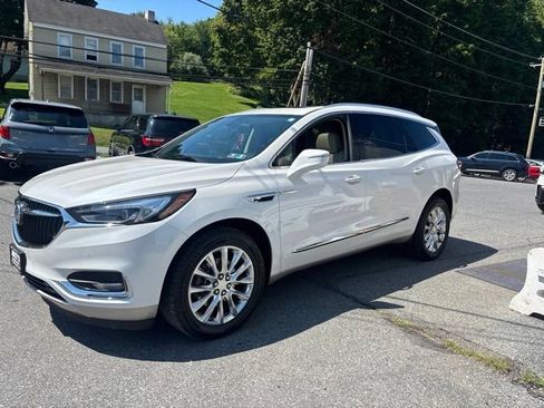 Used 2018 Buick Enclave Premium w/ Experience Buick Package AWD/4WD image 3
