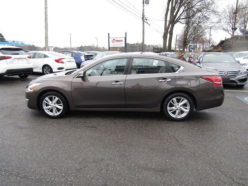 Used 2013 Nissan Altima 2.5 SV w/ 2.5SV Convenience Pkg image 4
