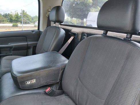 Used 2004 Dodge Ram 1500 Truck ST w/ ST Value Group RWD image 9