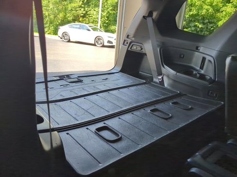 Used 2025 Honda Pilot Black Edition image 45