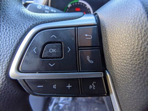 Used 2021 Toyota Sienna LE w/ LE Plus Package FWD image 24