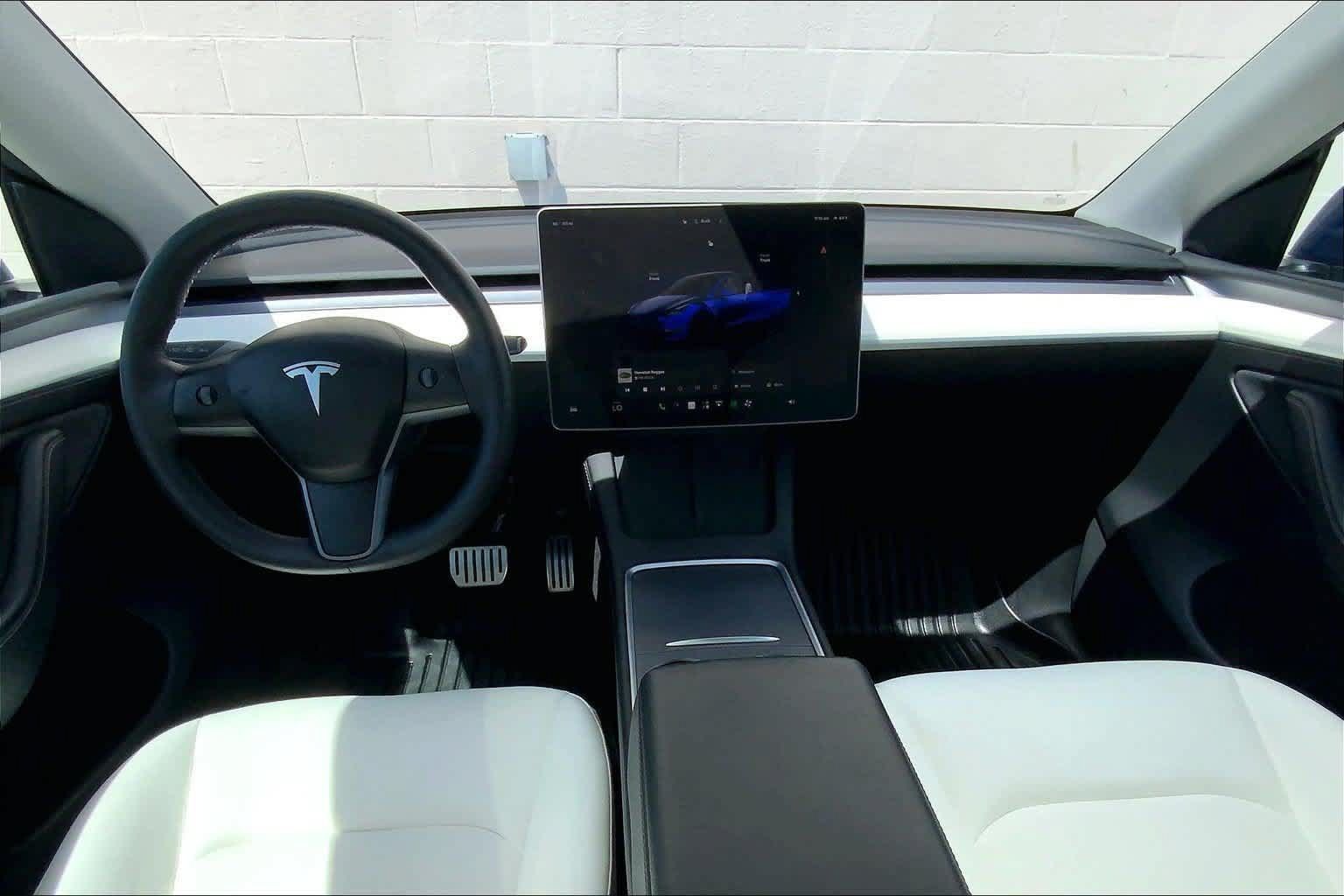 Used 2023 Tesla Model Y Long Range AWD/4WD image 10