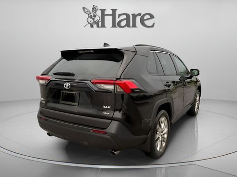 Used 2021 Toyota RAV4 XLE Premium AWD/4WD image 5