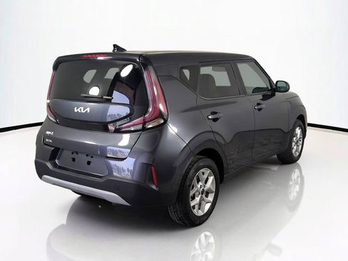 Used 2025 Kia Soul LX w/ LX Technology Package FWD image 5