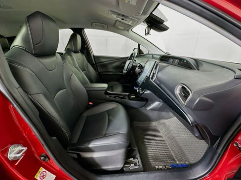 Used 2021 Toyota Prius Prime XLE image 29
