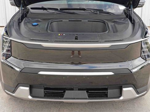 Used 2024 Kia EV9 Light Long Range image 7