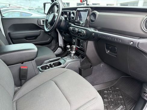 Used 2022 Jeep Wrangler Unlimited Sport AWD/4WD image 21