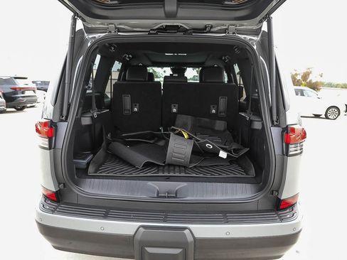 Used 2026 Lexus GX 550 w/ Cold Area Package AWD/4WD image 16