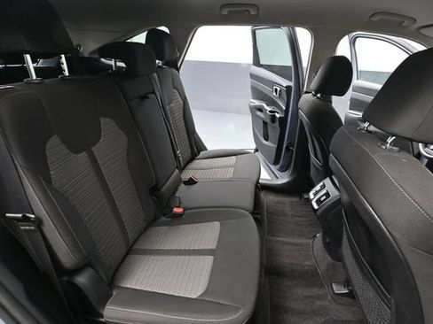 Used 2023 Kia Sorento LX AWD/4WD image 44