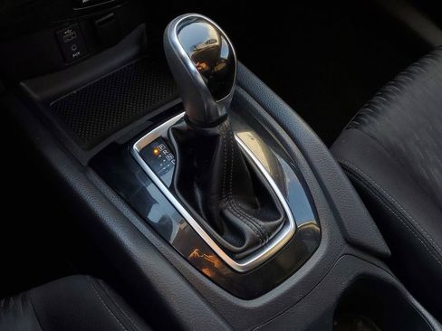 Used 2017 Nissan Rogue S w/ Appearance Package image 19