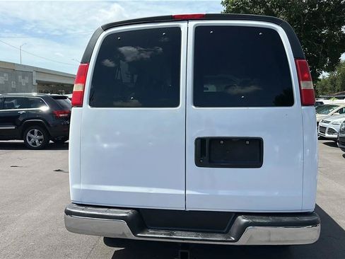 Used 2007 Chevrolet Express 3500 Extended Passenger w/ LT Preferred Equipment Group RWD image 10