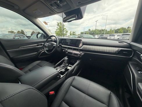 Used 2024 Kia Telluride EX AWD/4WD image 11