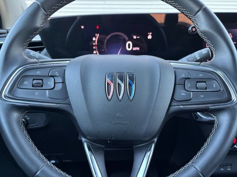 Used 2025 Buick Encore GX Preferred AWD/4WD image 27