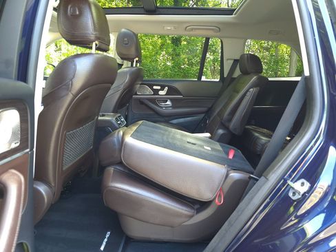 Used 2022 Mercedes-Benz GLS 450 4MATIC image 16