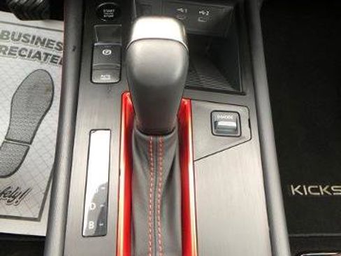 Certified 2025 Nissan Kicks SR w/ Interior Electronics Package image 19