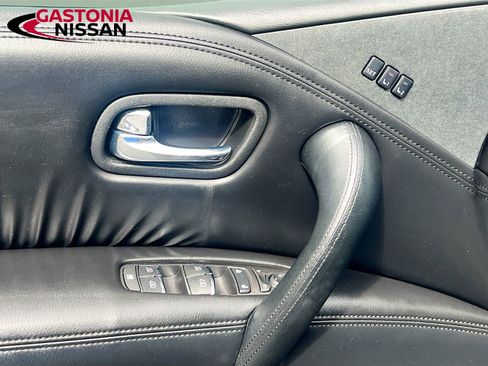 Used 2022 Nissan Armada SL w/ Midnight Edition Package image 23