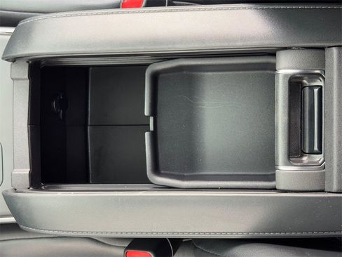 Certified 2023 Toyota Highlander XLE image 26