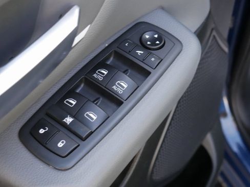 Used 2021 RAM 1500 Big Horn image 13