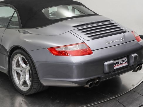 Used 2006 Porsche 911 Carrera S RWD image 19
