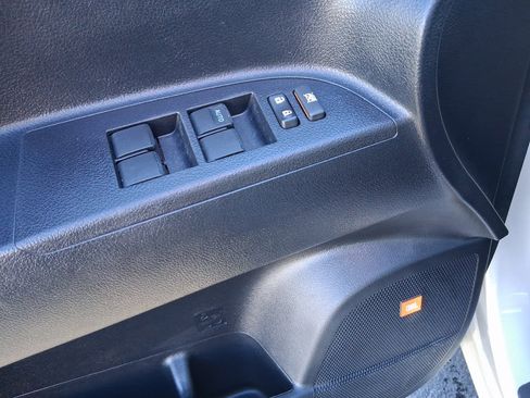 Used 2012 Toyota Highlander Limited image 14