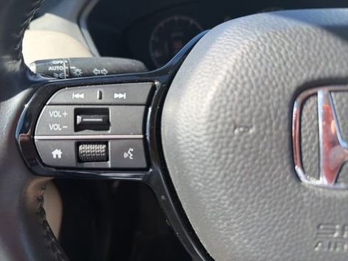 Used 2024 Honda HR-V EX-L image 10