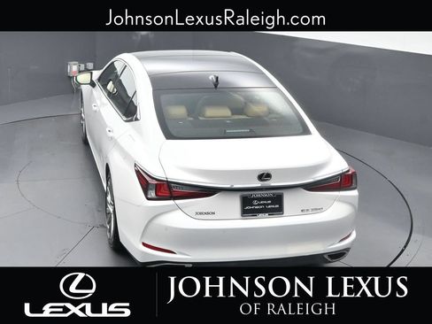 Used 2019 Lexus ES 350 Ultra Luxury w/ Accessory Package FWD image 27