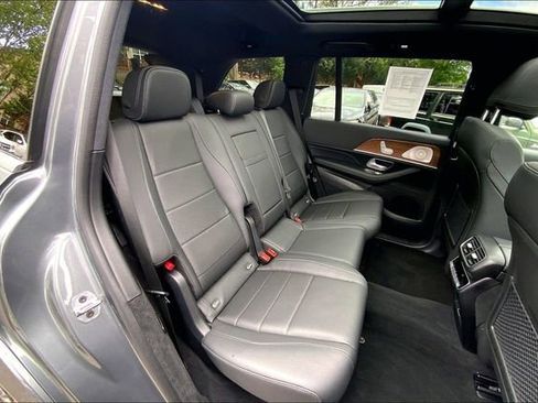 Used 2025 Mercedes-Benz GLS 450 4MATIC image 16