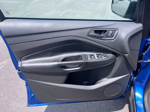 Used 2019 Ford Escape S FWD image 8