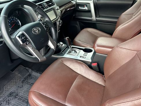 Used 2017 Toyota 4Runner Limited image 11