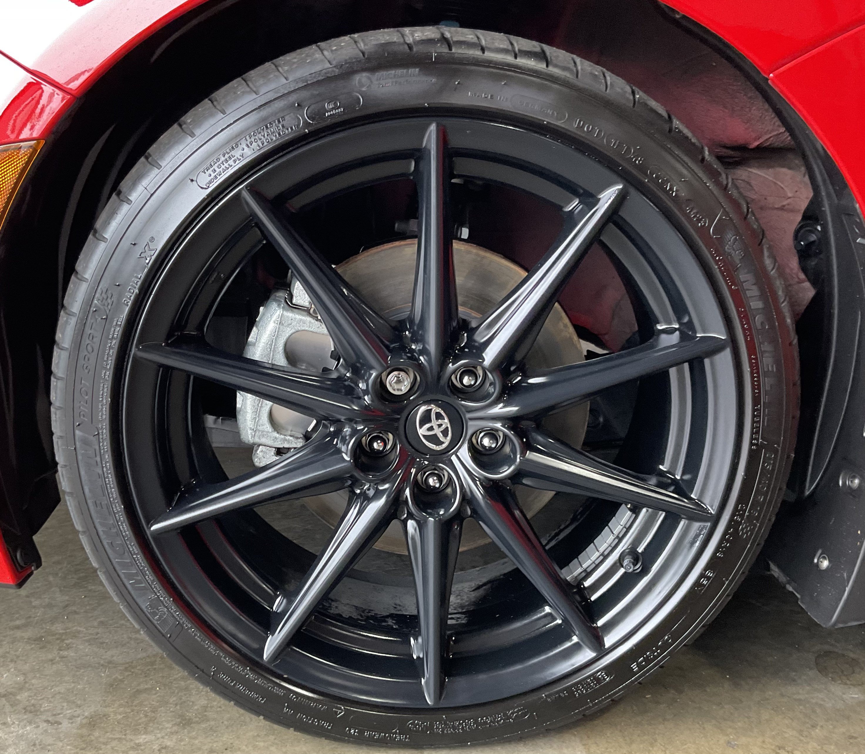 Used 2024 Toyota GR86 Premium RWD image 10