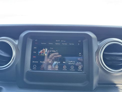 Used 2020 Jeep Wrangler Unlimited Sahara AWD/4WD image 16